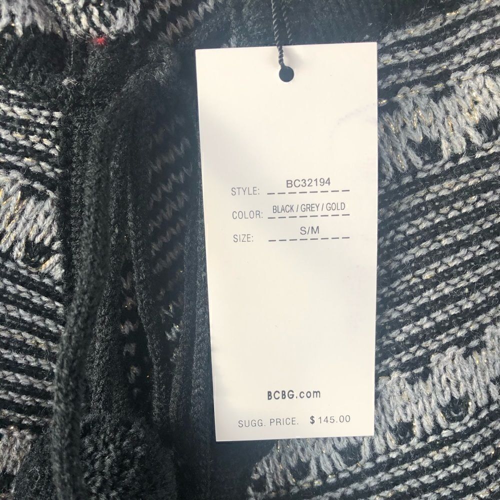 NWT BCBG MaxAria Hooded Poncho Size S/M - Picture 10 of 11